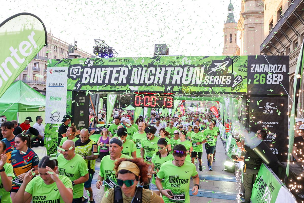 BinterNightRun's tweet photo. La #BinterNightRun Zaragoza by Heraldo volvió a iluminar la noche zaragozana.

Una auténtica #MareaVerde que volvió a demostrar que Zaragoza sabe correr, disfrutar y vivir el deporte de una manera muy especial. 💚

#Binter #Heraldo #Zaragoza #CarreraNocturna https://t.co/koc4YwmfLE