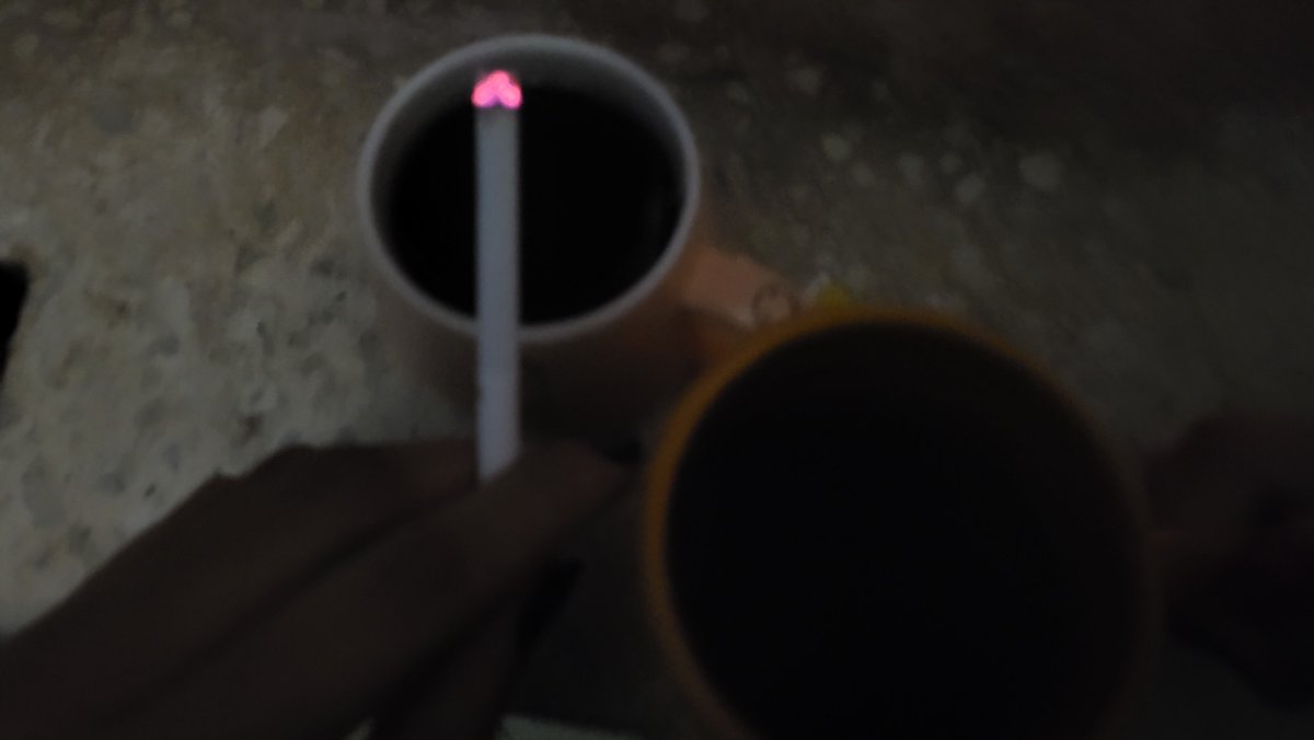 wkmvl's tweet photo. tea and cig https://t.co/BGjVTYjtLJ