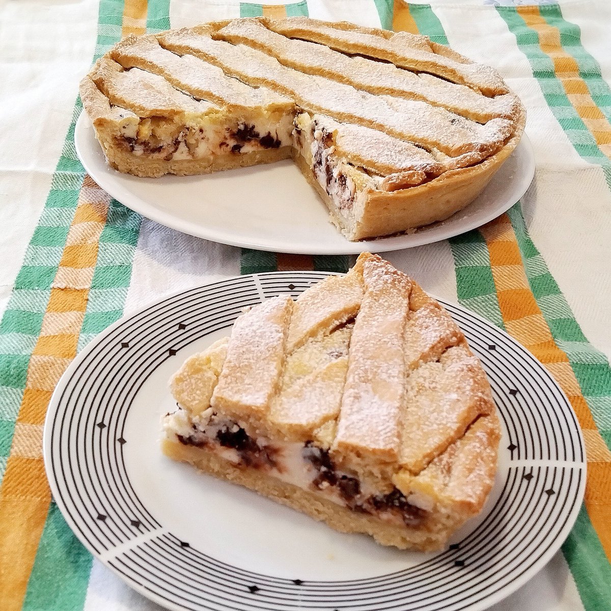 MeridithLe5jh's tweet photo. Ricotta and Chocolate Tart

A delicious, simple, and quick tart made with crumbly pastry and a creamy chocolate-rich filling. Ingredients 
For the pastry: 500 g flour, 200 g sugar, 250 g butter, 2 eggs, zest of 1 lemon, 1 tsp baking powder. For the https://t.co/DLHMxtNWEL