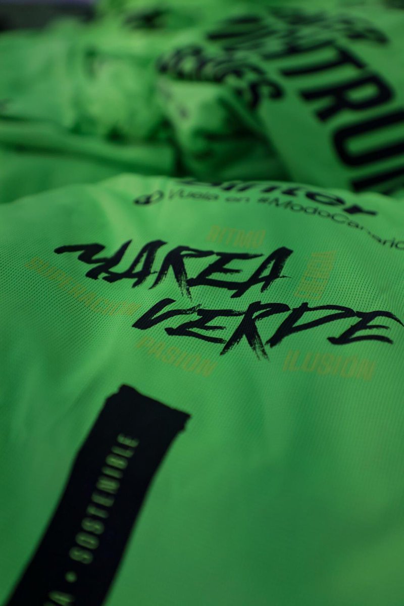 BinterNightRun's tweet photo. La #BinterNightRun Zaragoza by Heraldo volvió a iluminar la noche zaragozana.

Una auténtica #MareaVerde que volvió a demostrar que Zaragoza sabe correr, disfrutar y vivir el deporte de una manera muy especial. 💚

#Binter #Heraldo #Zaragoza #CarreraNocturna https://t.co/koc4YwmfLE