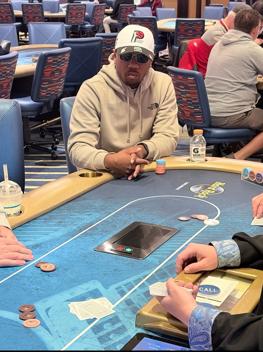 AllInPokerB's tweet photo. 0/2 today in the $400 100k @PokerCincinnati Busted with 10s vs 7s vs QQ AIP. A lil mental fatigue 🥱 Be back for the Main! #Cincinnati #QueenCity #Poker https://t.co/E2OlVlMfgf
