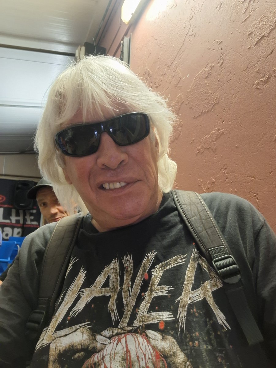 AkBandThe's tweet photo. Thank U 4 All The Beautiful likes &amp; messages 4 my &amp; my Wife #M 's Birthdays 19/09/26 &amp; 25/09/26 #Much <3 "J.AK Live @ Sergio's just now " (Come &amp; have a drink) #Tequila #Slayer https://t.co/7UeR7Mt2b9