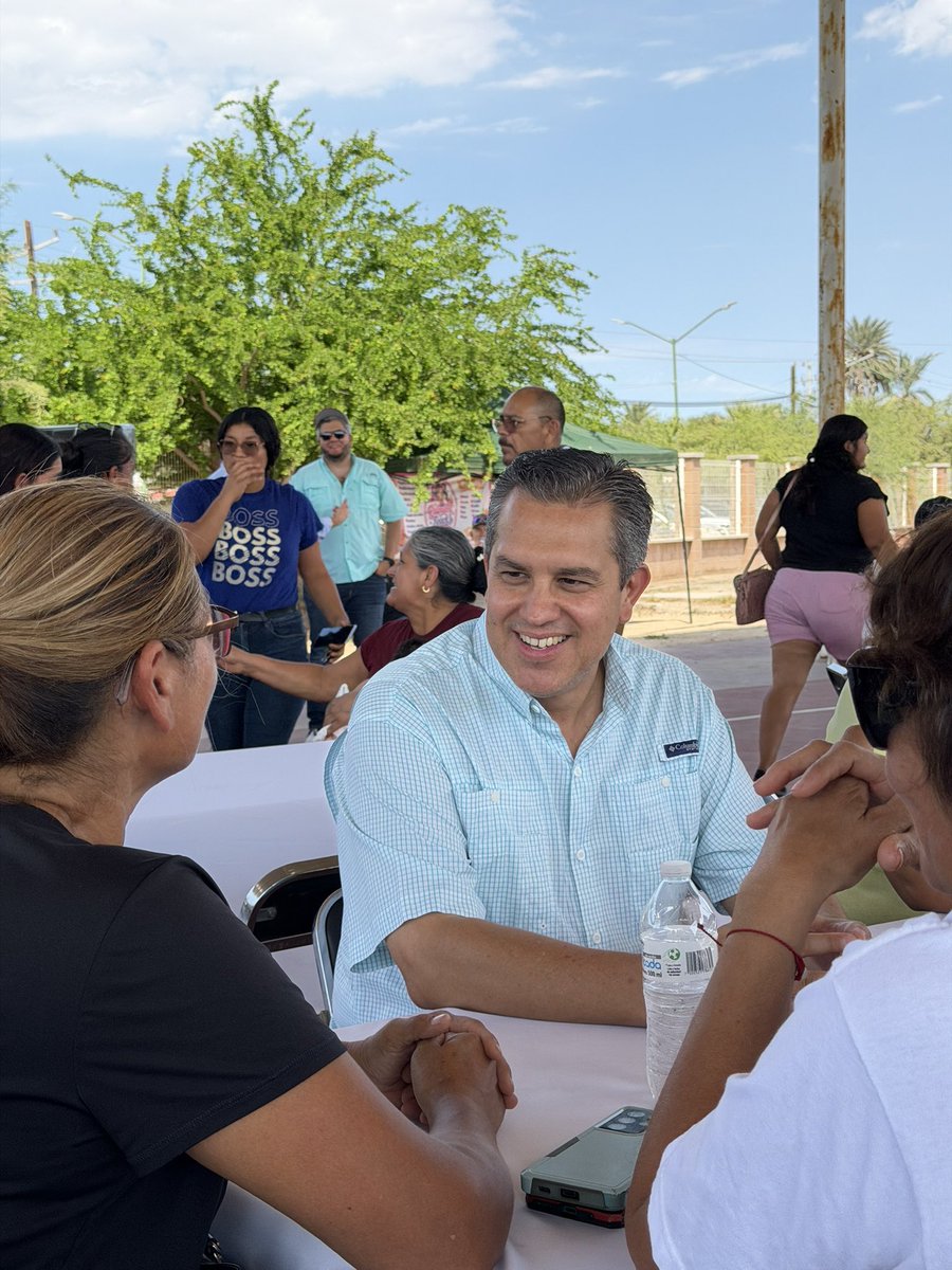 RamonCorralA's tweet photo. Hoy estuvimos en Bahía de Kino, escuchando a vecinas y vecinos en la Asamblea del Presupuesto CRECES. 🙌☀️

Un espacio para compartir ideas y propuestas que ayuden a mejorar su comunidad. https://t.co/QujIYZFzxx