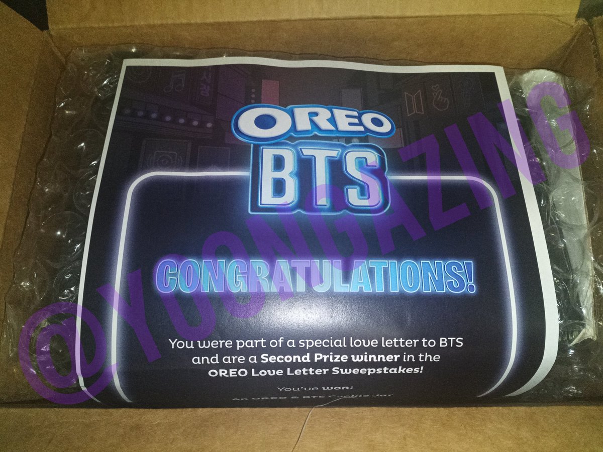 yoongazing's tweet photo. Guys!!! 

I won an Oreo x BTS cookie jar from the love letter sweepstakes 🥹💜

I was one of 240 winners for the cookie jar I just... I'm so happy 😭😭

#bts #btsoreo #btsxoreos https://t.co/76wFONsB6a