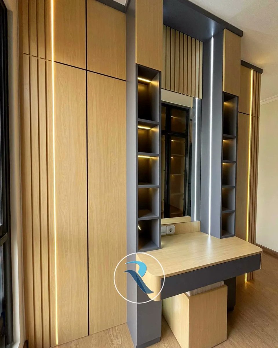 OrvilleAltrp's tweet photo. Master bedroom with a walk-in closet in Gading Serpong. Includes a glass wardrobe and vanity table, plus a free vanity stool. Create your interior with us and enjoy many benefits! https://t.co/EIm64n4wzd