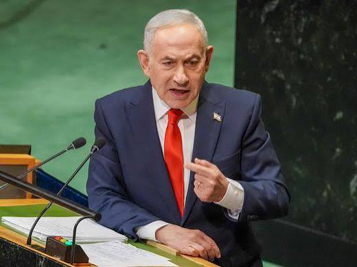 IsraelVive1948's tweet photo. Que notable lo que pasó en la
la ONU no?

🔴Un tipo se paró en el atrio y dijo 10000 verdades que nadie cuestionó ni contestó 

🔴Del otro lado unos 70 países que le ofrecían al mundo una muestra de lo que no hay que hacer, levantándose y yéndose de un recinto sin alegar ninguna razón que lo justifique, solo el odio y la ignorancia 

Yo siempre al lado de 👇