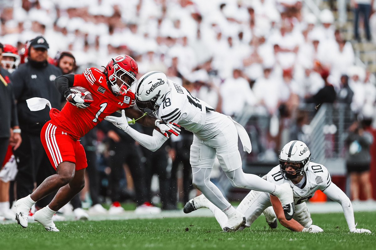 Utah_Football's tweet photo. 2nd half in Ames is about to get goin’‼️

#GoUtes | #RSNB https://t.co/YO2tqqq7wU