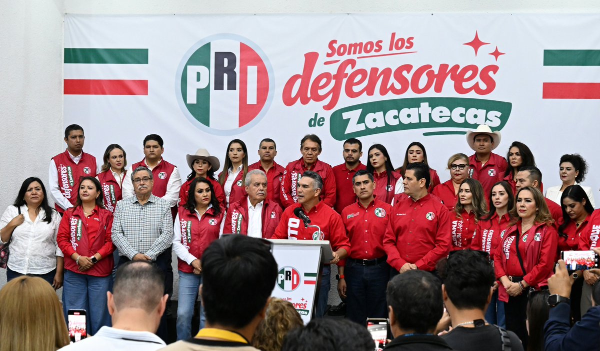 alitomorenoc's tweet photo. En conferencia de prensa en Zacatecas, presentamos el trabajo que estamos haciendo desde el PRI y levantamos la voz con firmeza para defender a las familias mexicanas.

Vamos a defender su seguridad, su trabajo, su patrimonio y el futuro de sus hijos. Esa es nuestra causa y ahí vamos a estar siempre, de frente, sin miedo y dando la batalla por Zacatecas y por todo México.