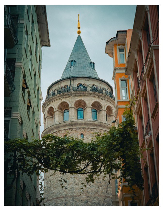TamgaSanat's tweet photo. Bir Reddit kullanıcısının objektifinden İstanbul kareleri. https://t.co/DCzj07P4Uj