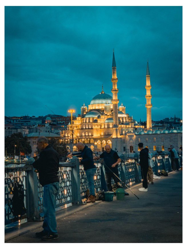 TamgaSanat's tweet photo. Bir Reddit kullanıcısının objektifinden İstanbul kareleri. https://t.co/DCzj07P4Uj