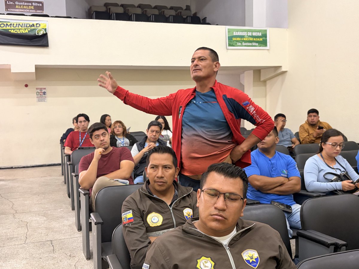 GoberPastaza's tweet photo. 📍#Mera
La @GoberPastaza y el @EcuadorMAE, coordinaron la capacitación sobre delitos ambientales e hidrocarburíferos derivados de la minería ilegal, manejo del sistema SISCOH, actividades mineras ilícitas y procesos de regularización minera dirigido actores del cantón Mera. https://t.co/uVKt3uILnO
