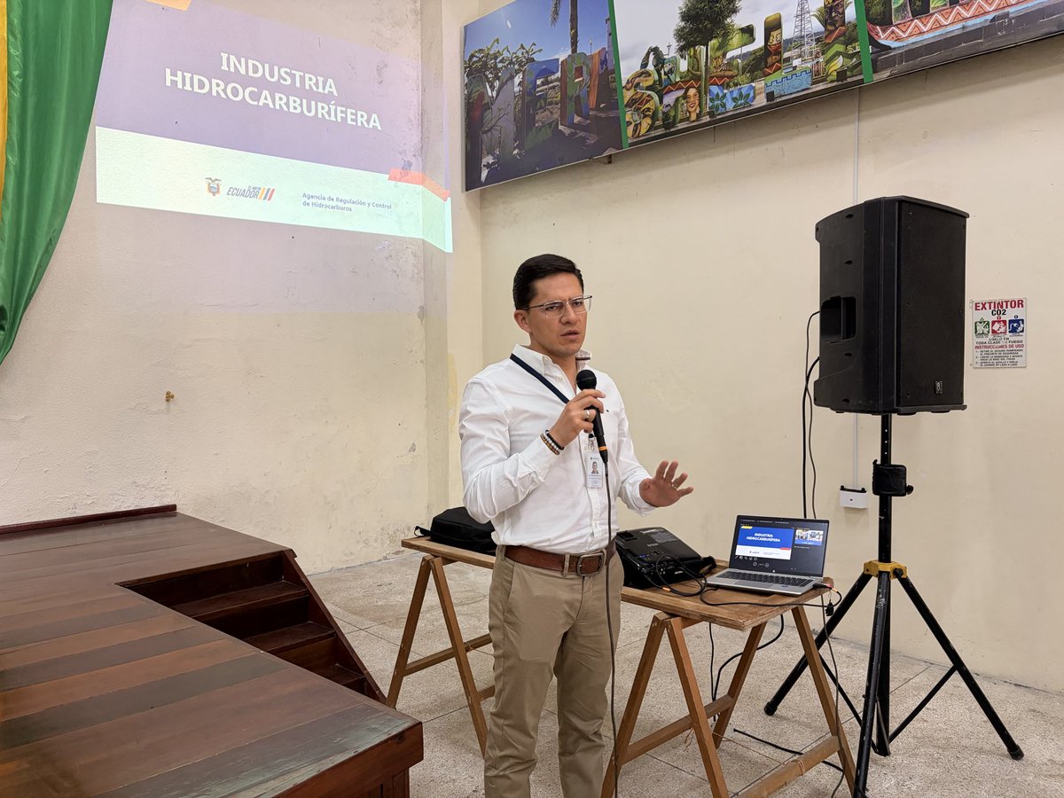 GoberPastaza's tweet photo. 📍#Mera
La @GoberPastaza y el @EcuadorMAE, coordinaron la capacitación sobre delitos ambientales e hidrocarburíferos derivados de la minería ilegal, manejo del sistema SISCOH, actividades mineras ilícitas y procesos de regularización minera dirigido actores del cantón Mera. https://t.co/uVKt3uILnO
