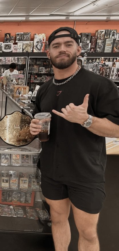 pressurechampp's tweet photo. Just another day living like a champion. https://t.co/nTaws1IyW8