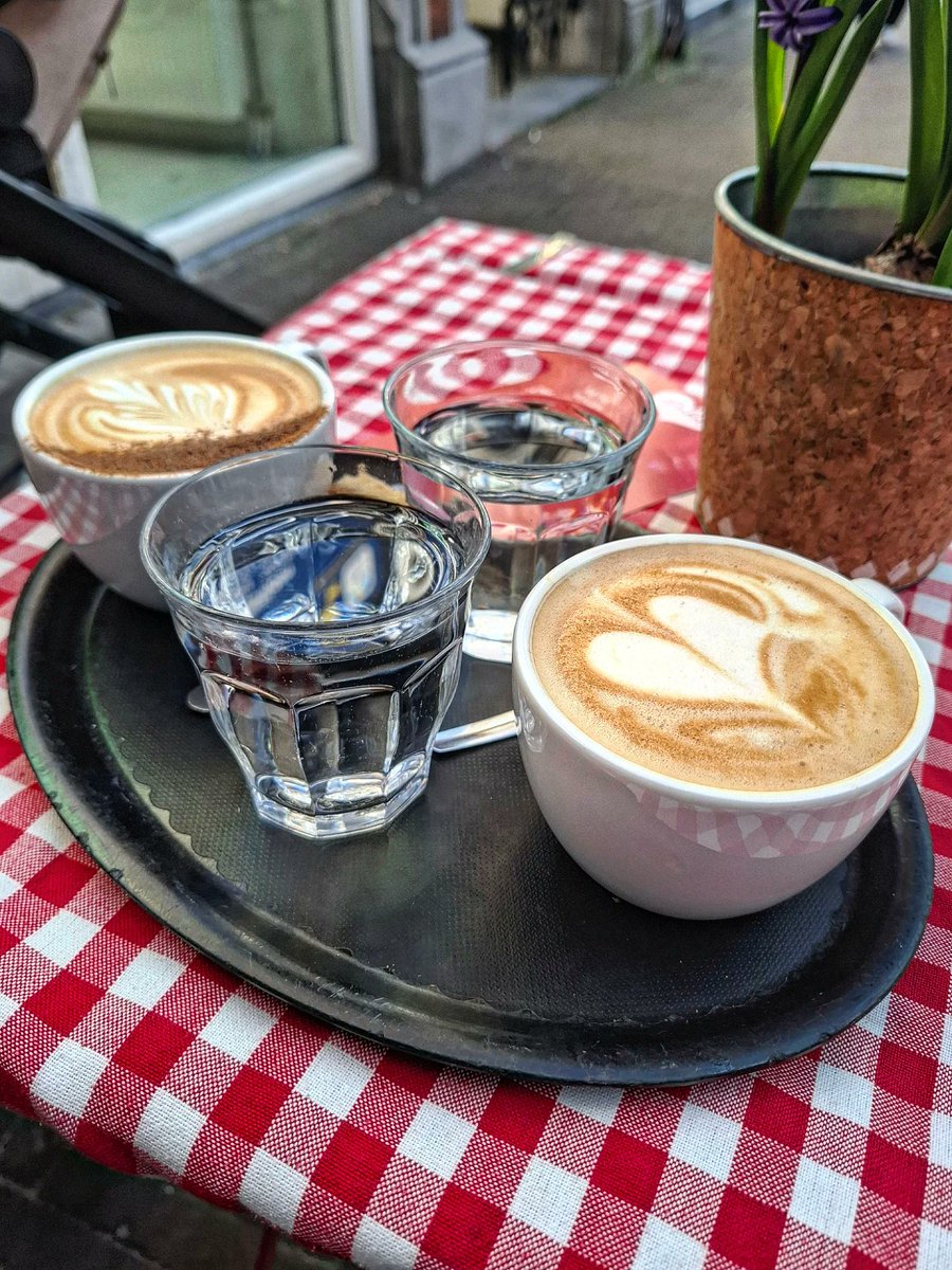 KandisBippmn's tweet photo. Monday cappuccino vibes https://t.co/ydBmA6gipL