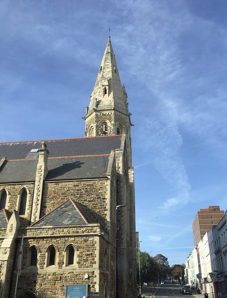 1066shrimprail's tweet photo. #StLeonards Christ Church and lower London Road looking glorious in the afternoon sunshine today. (Taken through bus window) https://t.co/RAR1X79bGS