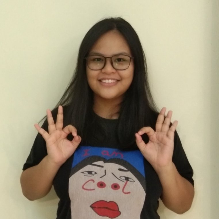jojoanna01_'s tweet photo. an old photo taken a few days before i returned to Malang, after spending more than a year attending college online from home. a little piece from the moment life was about to change again. 

#Day25of30 #30DaysOfLeavingLittlePieces https://t.co/0sCTCZgDDz