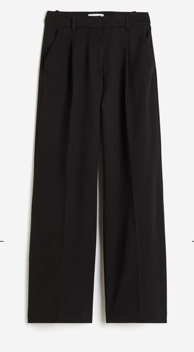 MR_BlueM's tweet photo. Key chains + corporate pants https://t.co/W85781Y8QE
