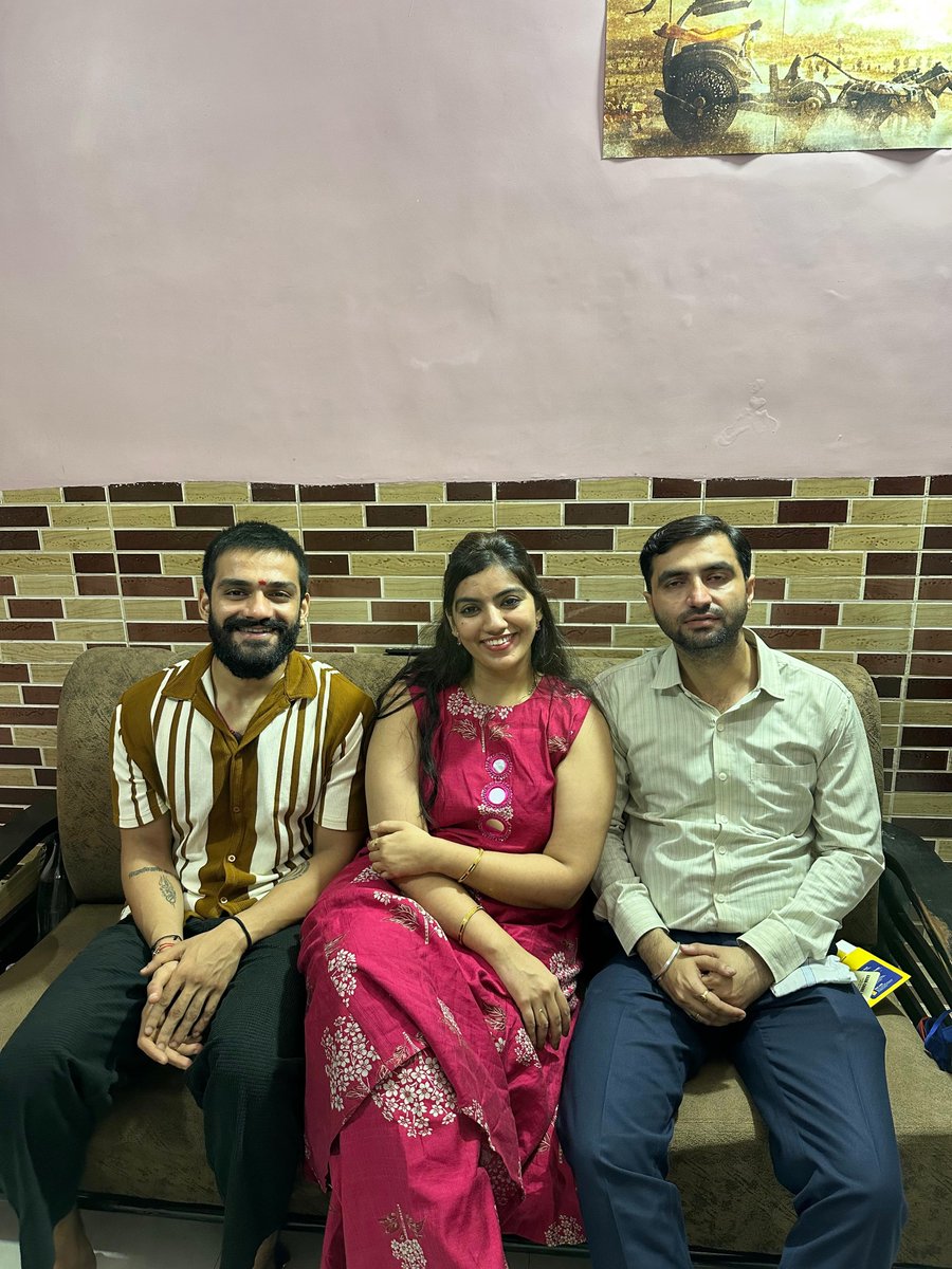 KaryBurcin's tweet photo. Rakshabandhan 2026 https://t.co/jPfdDWw5Vg