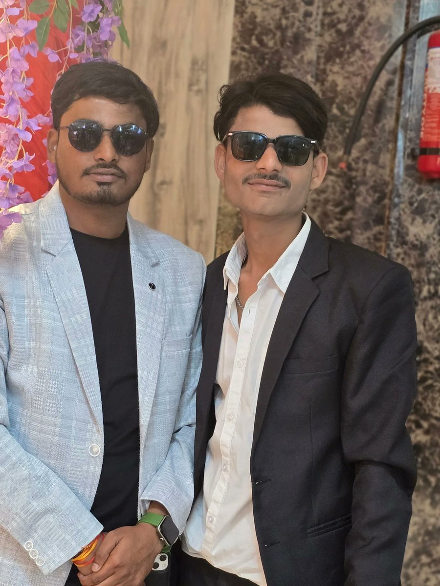 LavetaStroq9fa's tweet photo. A new post for my brother and me. https://t.co/aT1tjT34SF