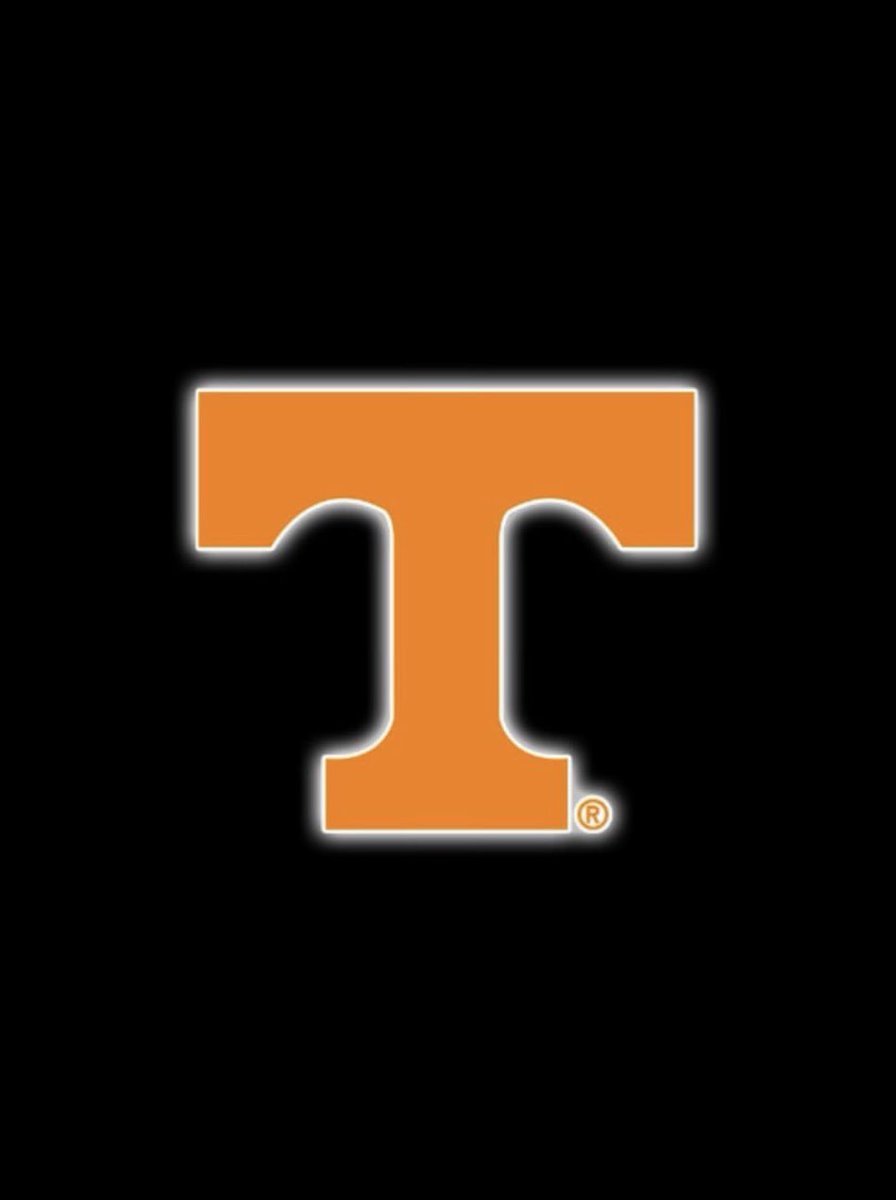 CarsonC3008's tweet photo. #AGTG It was an incredible experience today in Knoxville, and I am looking forward to spending more time at Rocky Top. After great conversations with @AlecAbeln, I am blessed to receive a Divison 1 Football offer to @Vol_Football. 
-
-
@coachjoshheupel @CBCochran11 @Vol_Sports @CoachDC72 
@CoachJones_CHS @CHSBears_FB
@CoachDeWeese @CoachLetton17
@CoachCarlVice @Rivals @247Sports @ChadSimmons_ @BrianDohn247 @TomLoy247 @CodyBellaire @adamgorney @Hayesfawcett3 @RecruitGeorgia 
@CharlesPower @Tenn @AdamSparks @VolNetwork