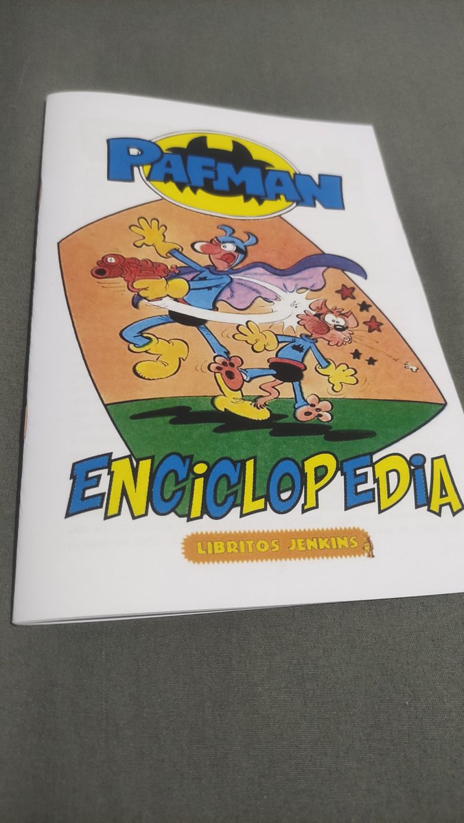 SerHG's tweet photo. Hace una semana, vi de pasada esta genialidad sobre Pafman en el apartado dedicado a fanzines de una tienda de cómics, así que hoy ha tocado hacer un pequeño desvío en el camino entre el cine y el teatro para poder hacerme con ella 😄 https://t.co/mgfshRwlkh