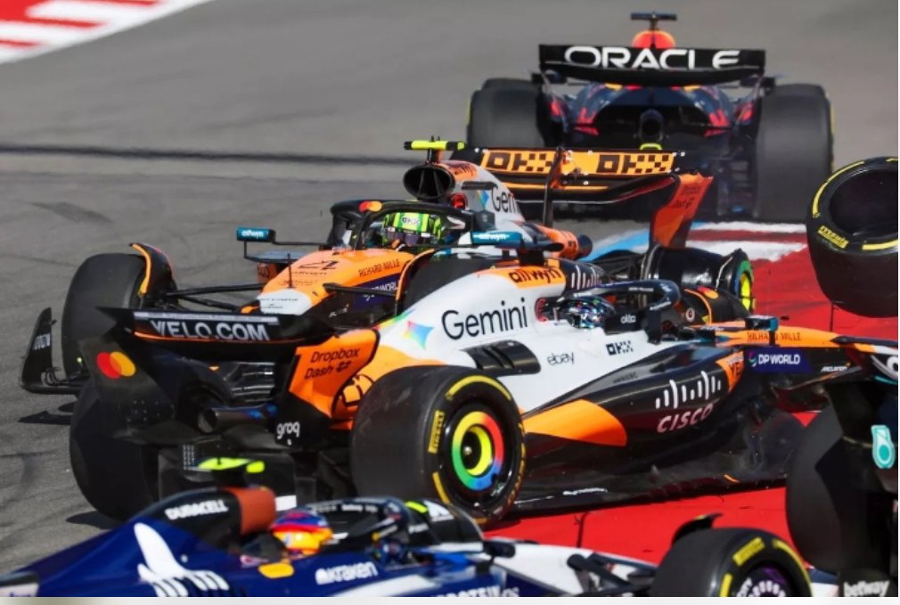 InsalubreParla's tweet photo. @McLarenF1 Stupid Norris. He don't remember the CRASHES with Piastri. When a race driver criticizes a colleague, it says more about him than about the colleague. https://t.co/KHl7Pgxgsl