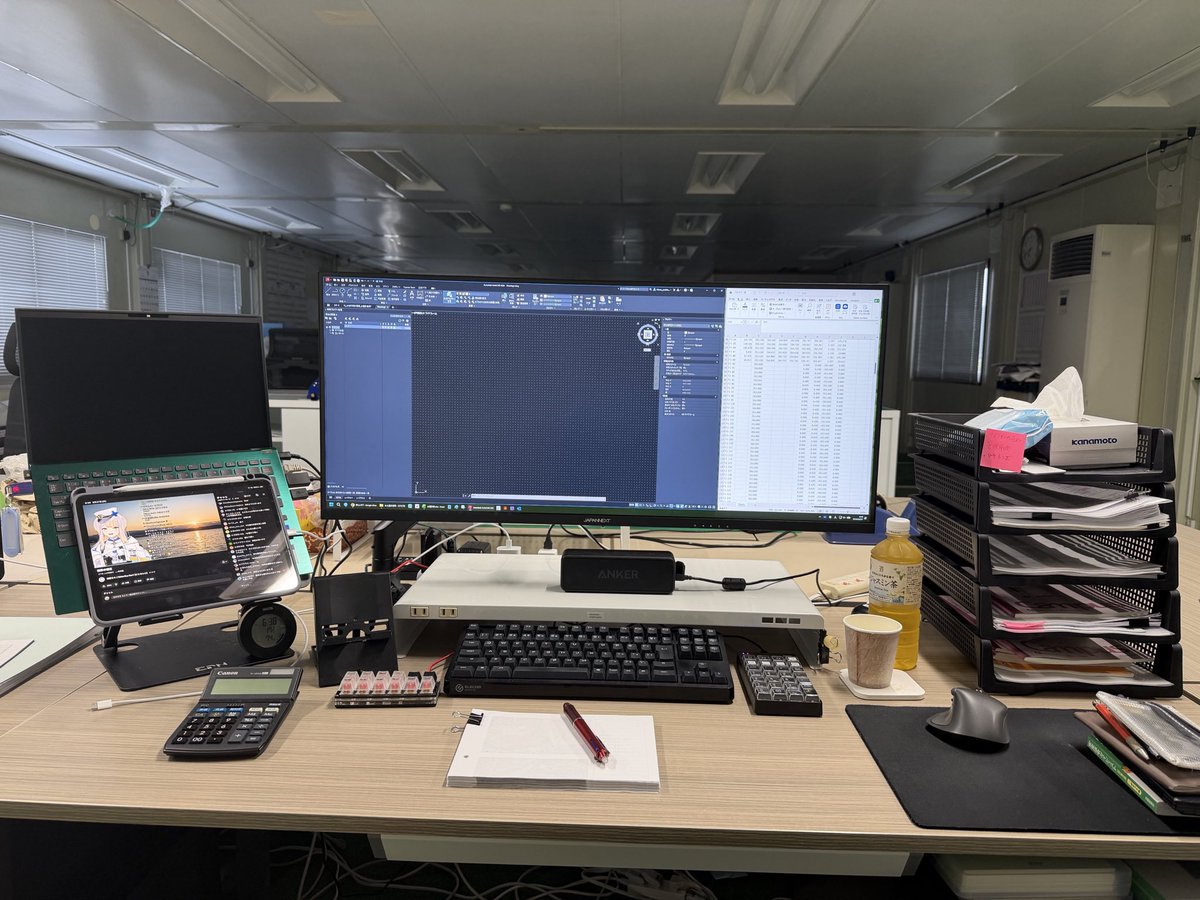 matakichin's tweet photo. 仕事環境をどうにか快適にしたい https://t.co/r8gm21crem