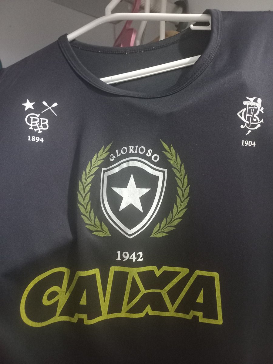 D3bs_d's tweet photo. As blusas de time voltando a ser assim (n achei a do guaraviton) https://t.co/5ICLBI8R3S