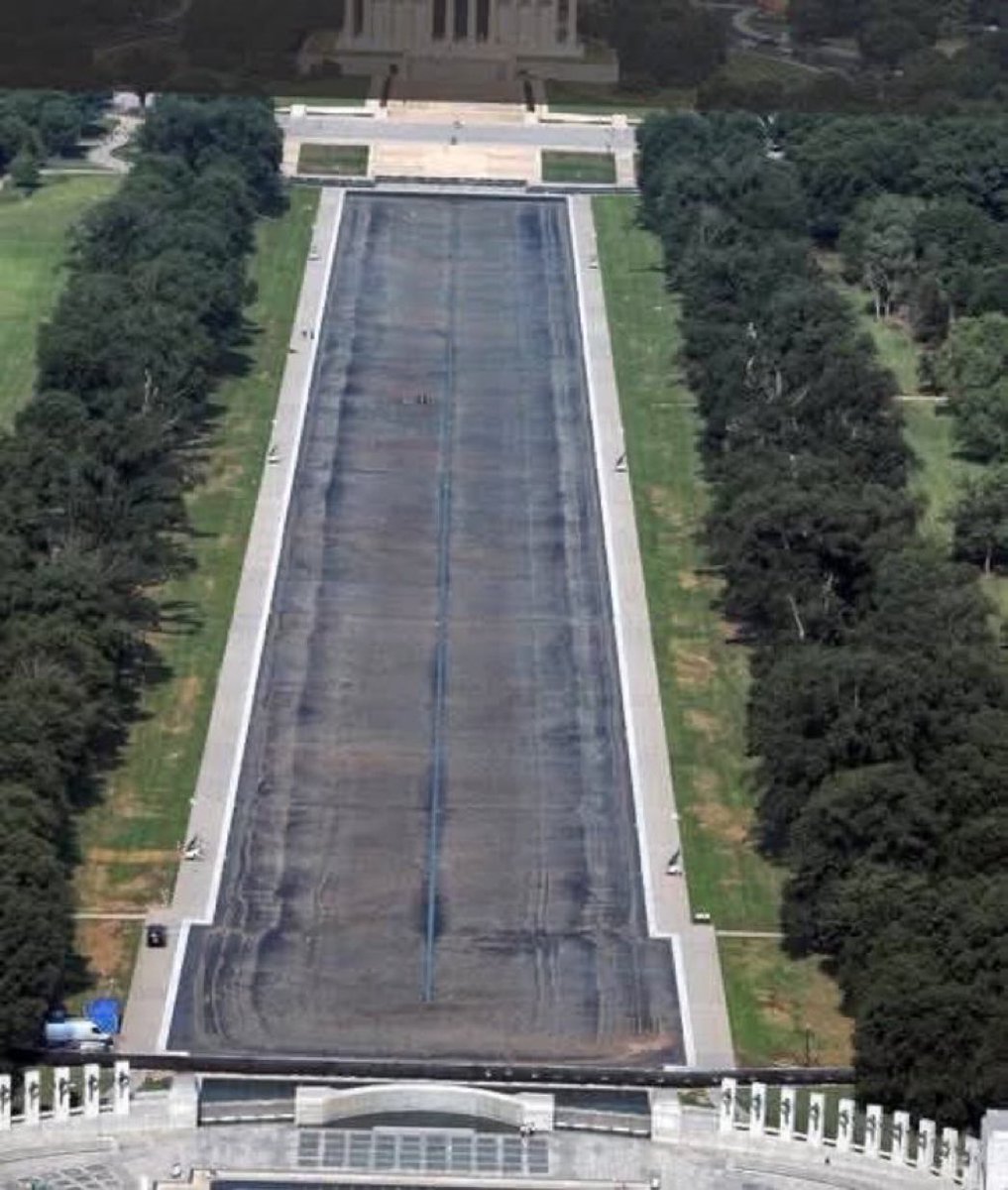 mjfree's tweet photo. Trump’s Reflecting Pool upgrade is pure magic! 

Thank you, Donald! https://t.co/eHCXsLN75b