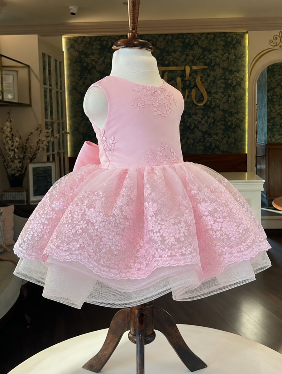 chicanomixx's tweet photo. A couture dress for life’s sweetest celebrations. Available in size 2–3 years, with other sizes by preorder. Handmade sparkle ballerina dresses, sizes 22–33. https://t.co/hd4cvK0L3K