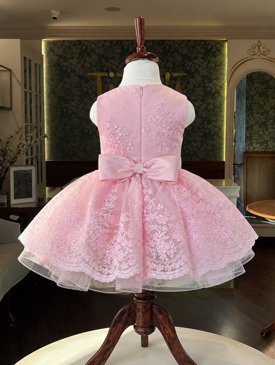 chicanomixx's tweet photo. A couture dress for life’s sweetest celebrations. Available in size 2–3 years, with other sizes by preorder. Handmade sparkle ballerina dresses, sizes 22–33. https://t.co/hd4cvK0L3K