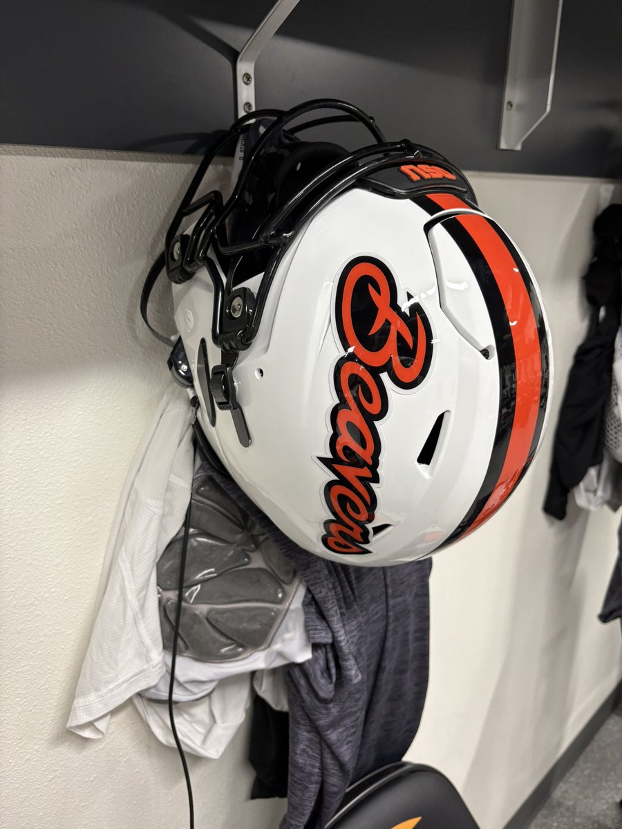 beaverequipment's tweet photo. Ready to go in El Paso!
#GoBeavs | #BeatUTEP https://t.co/4C6J57mcH8