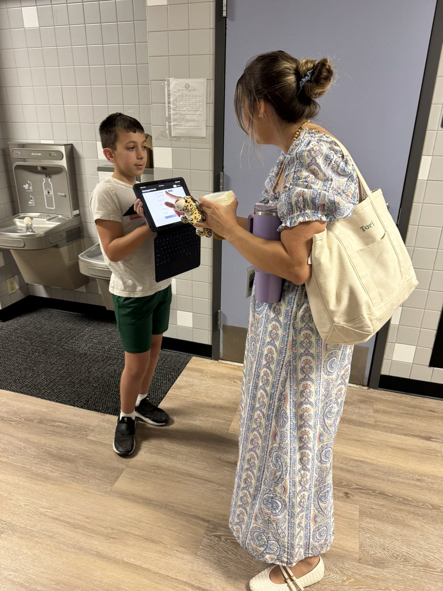 MsDickerson1st's tweet photo. ☕️💙 Brew-tiful Minds, MST’s student-run coffee shop, is truly like having a real-life @Starbucks on campus! More than coffee- it’s authentic, real-world learning that builds communication, collaboration, leadership &amp; independence. AVID in action! ✨ @OpportunityAir1 @MSTMAGNET https://t.co/hsYdDLzkR6