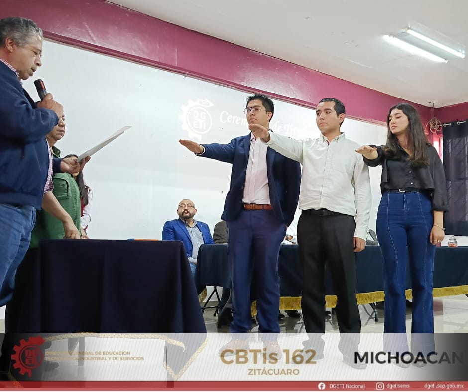 cbtis162's tweet photo. 🎓 CEREMONIA DE TITULACIÓN | CBTIS 162 🎓

El Centro de Bachillerato Tecnológico Industrial y de Servicios No. 162 llevó a cabo con gran orgullo la Ceremonia de Titulación de nuestros egresados, un momento significativo. https://t.co/ZrhKYhy2aN