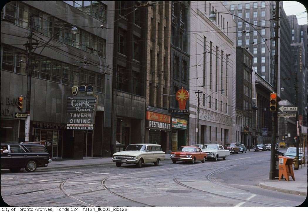 TorontoPast's tweet photo. Toronto's Past Bars: 🍸 
The Cork Room
220 Bay St - west side north of Wellington. 

From 1949 to 1972 The Cork Room ( an off shoot of the Emerald Room ) was the gathering place for the Bay St crowd. 

Full post in the photos https://t.co/cjYiWdO6fZ