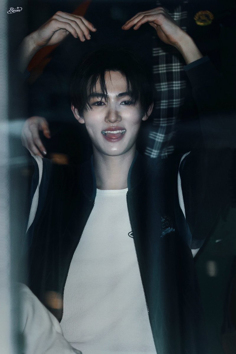 r_eom13's tweet photo. 260430

#성현 #코르티스 #SEONGHYEON #CORTIS #엄성현 https://t.co/rGRZxpVixP