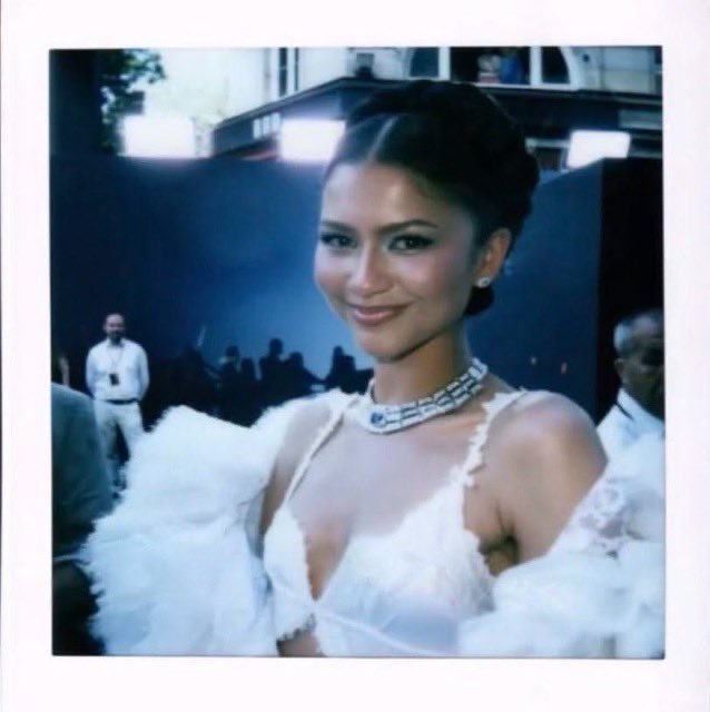 User51l's tweet photo. Time has past but I'm still here 😽
#Zendaya https://t.co/8UBbrnyEEn