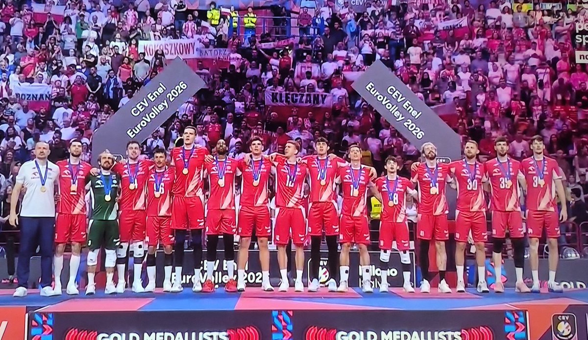 Jakub110Jakub's tweet photo. NAJPIĘKNIEJSZA
DRUŻYNA
NA
ŚWIECIE. 

DOMINATORZY. ❤️

Screen: Polsat Sport 1.
#gangłysego https://t.co/x6Z76NMZ9R