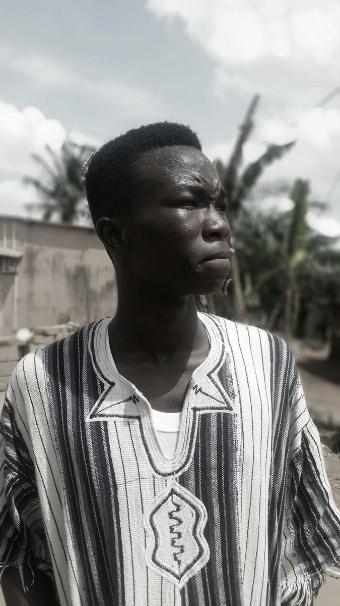 MrRayzg's tweet photo. @RayAnkrah0 Mukui wey no know book 😅💔. Which one be “wee” person wey don’t know the difference between monthly listeners and catalogue 😅. No wonder you be SM fan https://t.co/8s7aQPN41w