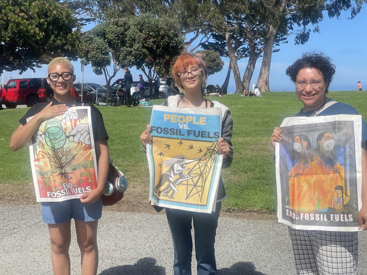 SierraClubCA's tweet photo. Hey electeds, do you want the #YouthVote? Because young people don't support fossil fuel candidates. In fact, several Monterey elected officials stopped by to learn more about why we said NO MORE OIL DRILLING https://t.co/NcQstKh1Wg