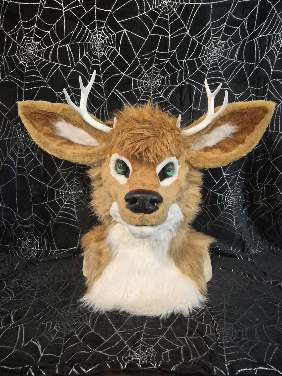 HanamiCreation's tweet photo. Finished commission for @JohnTheDoestar. Antlers, head base, eyes, ears, nose, internal fan and LED lights by @DvC_Ciara https://t.co/wkSkQgVstX