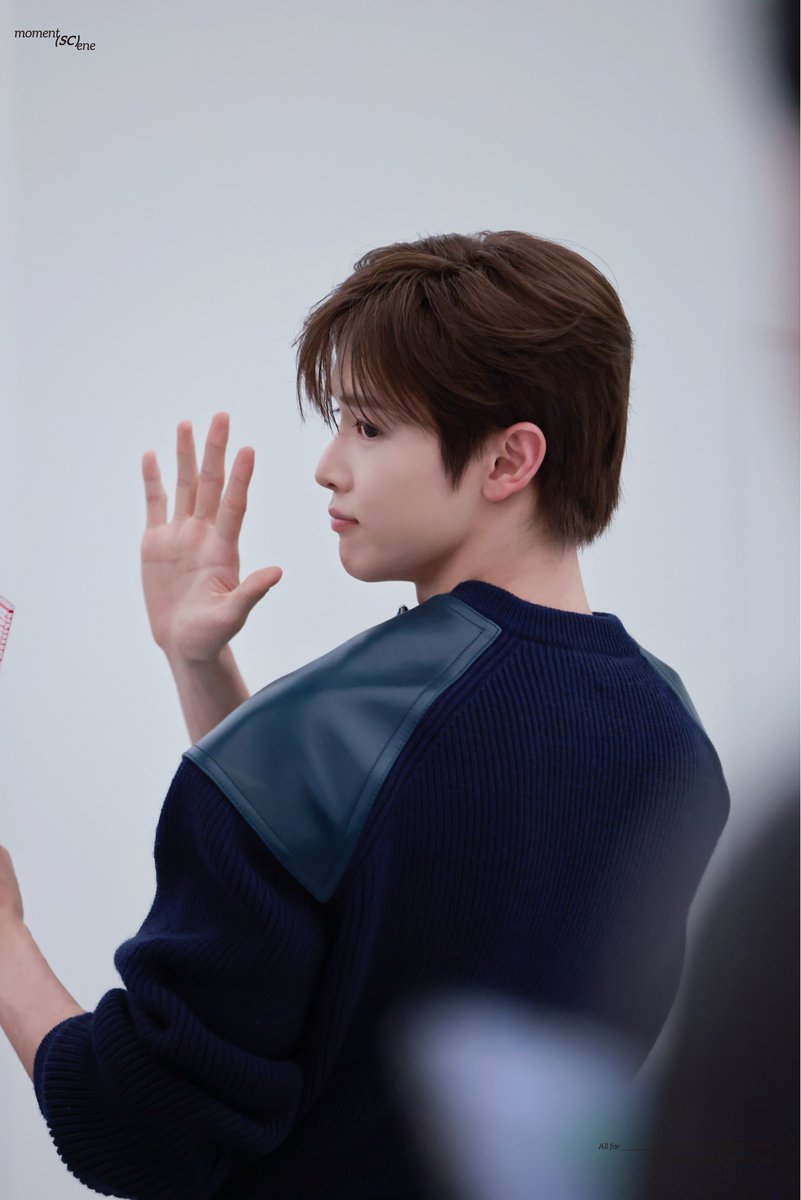 momentscene913's tweet photo. 260926 #BottegaVenetaSS27

#BottegaVenetaSS27xSUNGCHAN
#BottegaVenetaSummer2027
#밀라노성찬 #보테가성찬
#Bottega_SUNGCHAN
#성찬 #SUNGCHAN #ソンチャン
#RIIZE #라이즈 #郑成灿 #鄭成燦 https://t.co/9P3Dt79AgU