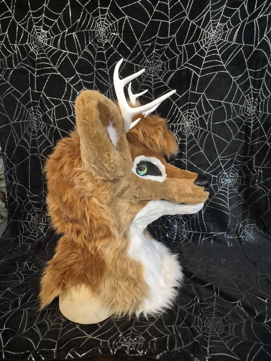 HanamiCreation's tweet photo. Finished commission for @JohnTheDoestar. Antlers, head base, eyes, ears, nose, internal fan and LED lights by @DvC_Ciara https://t.co/wkSkQgVstX