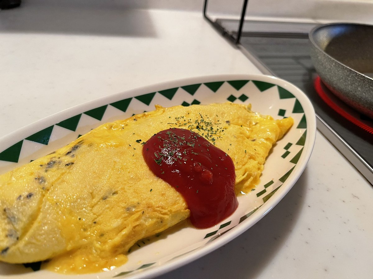Razki_Kaede's tweet photo. 穏やかな日曜日の朝
コーヒーと
チーズオムレツ
 #おうちごはん 
 #コーヒー https://t.co/ZWxWGQjmfW