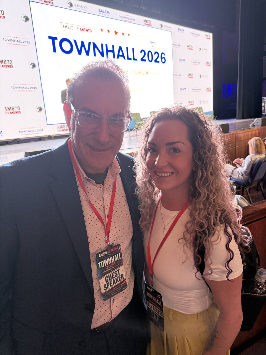 AshEvdokimo's tweet photo. Quite the turnout at the Townhall today with @am870theanswer - always grateful to spend time with @LarryOConnor + the team! https://t.co/JOSKfLNpju
