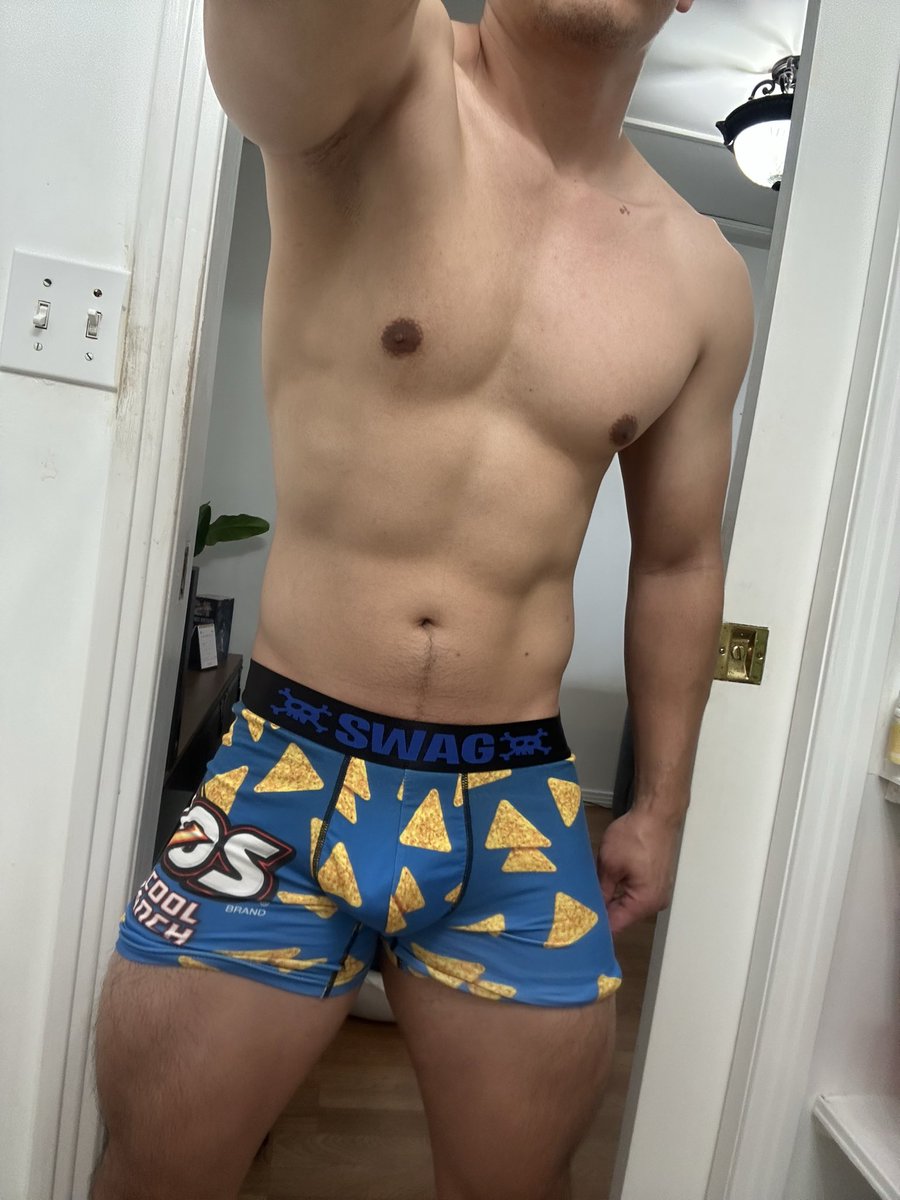 _kitsuya_'s tweet photo. 今日はHIITの日。
昨日から何故か鼻炎が止まりません。鼻炎の薬をいくつか飲んだのに治る気配がありません。それでも外出たら気分良くなると思ってジム行ってきました。鼻通りよくなったけど、この後2時間運転したせいか、またくしゃみと鼻水が出てきました。助けてください…(涙。 https://t.co/eMVdgjWUgo
