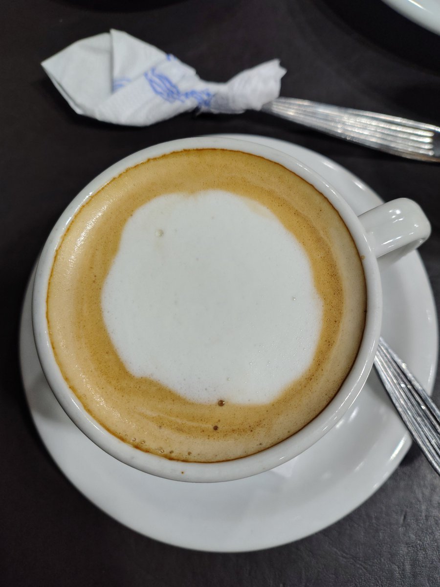 Rodrigo_Pikmin's tweet photo. El café que le sirven a mí pareja
El que me sirven a mi https://t.co/Pq6JaCAXJv
