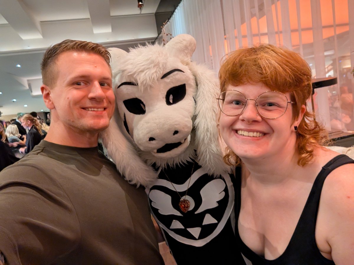 BerionHusky's tweet photo. Had a beautiful evening at the #undertale determination symphony world tour ❤️ https://t.co/9aJntnW0hW