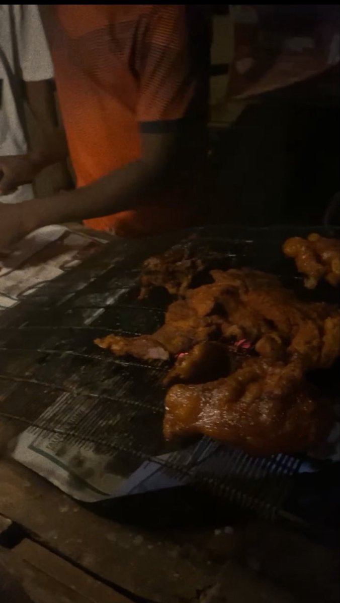 ajibola_06's tweet photo. Mogbe. 
Suya 10k😳 https://t.co/xRPYwDNIK2