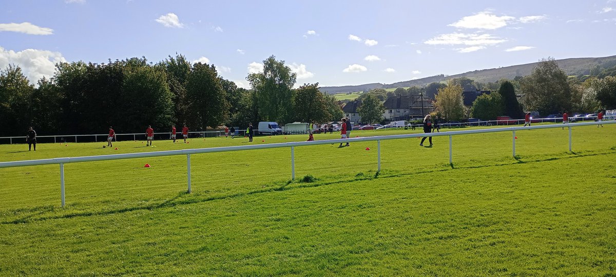 smilerhopper's tweet photo. #groundhopping #derbyshire #highpeakdistrict at Whaley bridge memorial park for @whaleybridge v @Stretford Paddock in the @cheshireleague div 1 #leaguecomplete ☑️
Game number 106 with @spireitepete
& JP #newgroundalert
Step 8 post n rail dugouts hard standing cover teabar https://t.co/pPRQ3mwyz1
